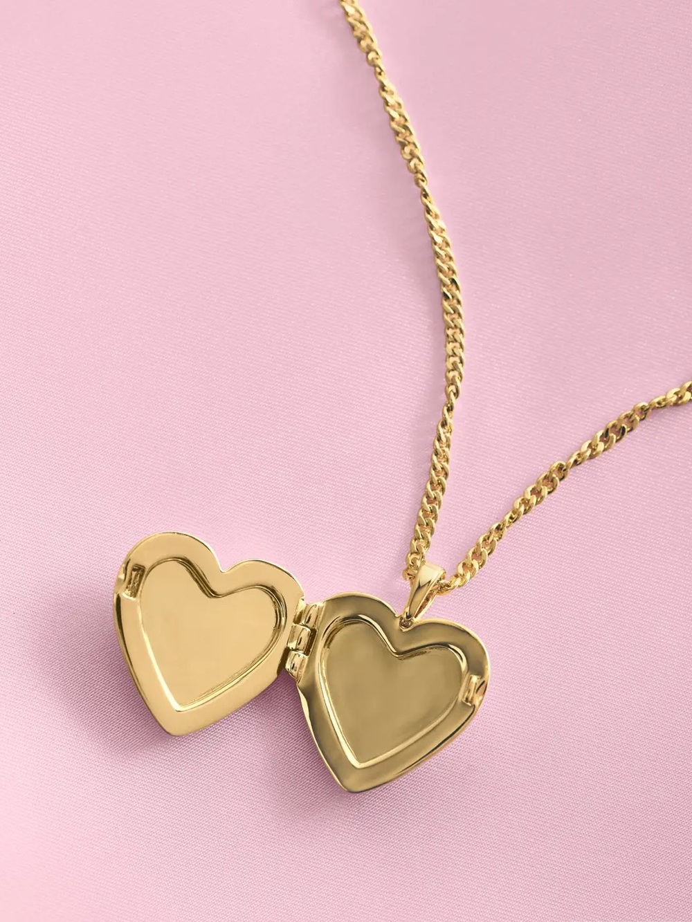 LOVESHACKFANCY Kendra Scott Gold Heart Locket Necklace 2026 Edition - Picture 5 of 5
